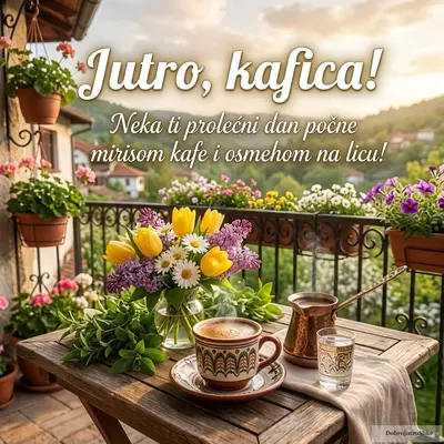 Vesela šoljica kafe na prolećnoj pozadini sa cvećem.